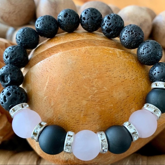 Rose quartz, obsidian, and lava rock bracelet - Picture 7 of 7